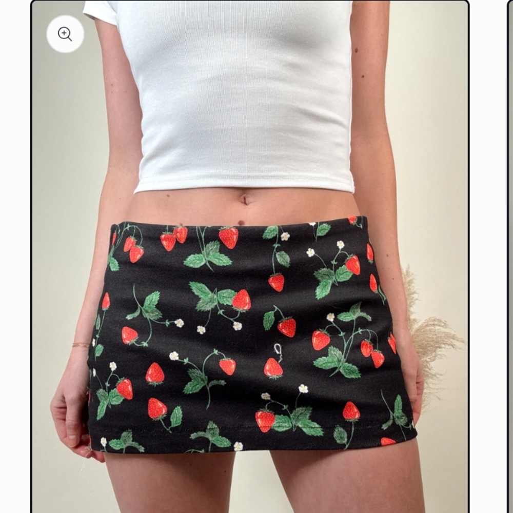 ELF Black and Red Mini Pencil Skorts Night Out